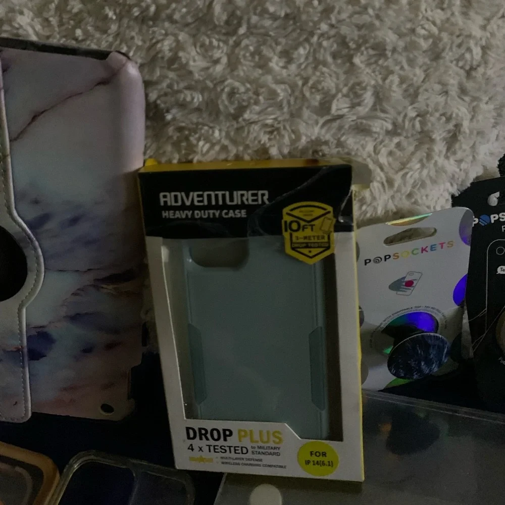 NEW-Apple iPhone case lot,with 3 pop sockets,a laptop & IPad covers,23